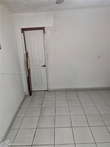 6601 SW 137th Ct 2B, Miami, FL 33183