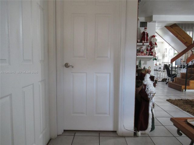 6601 SW 137th Ct 2B, Miami, FL 33183