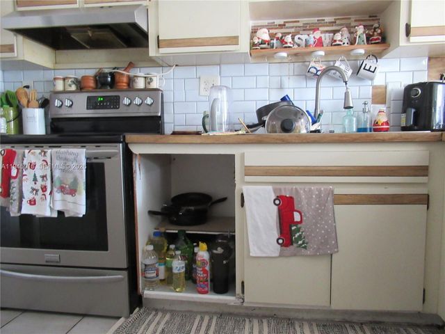 6601 SW 137th Ct 2B, Miami, FL 33183