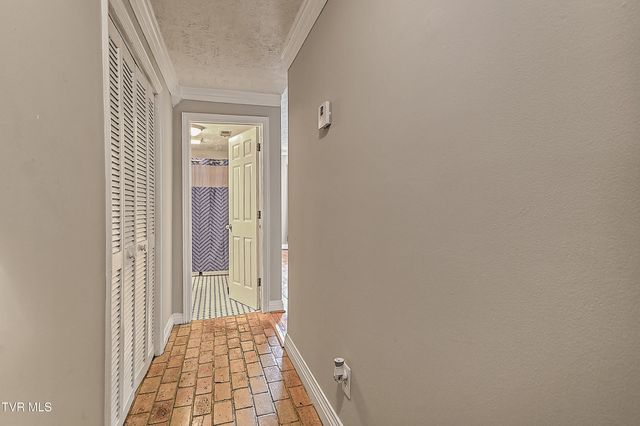 701 West Locust Street Apt 15, Johnson City, TN 37604