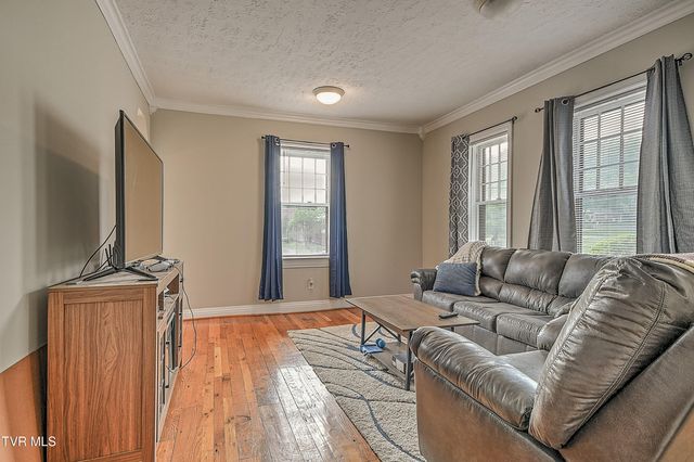701 West Locust Street Apt 15, Johnson City, TN 37604
