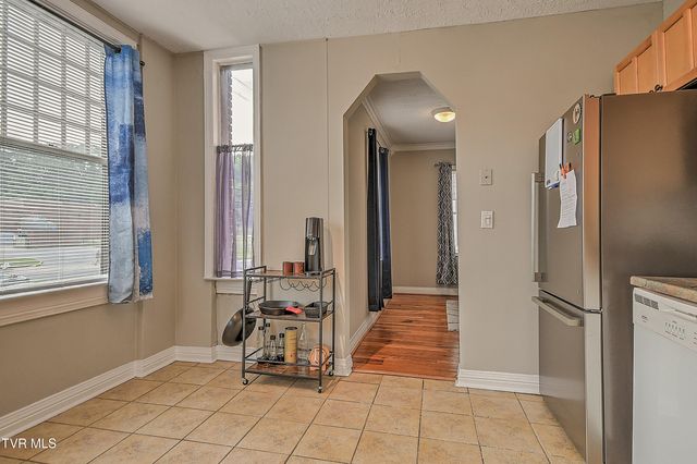 701 West Locust Street Apt 15, Johnson City, TN 37604