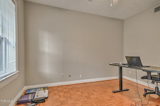 701 West Locust Street Apt 15, Johnson City, TN 37604