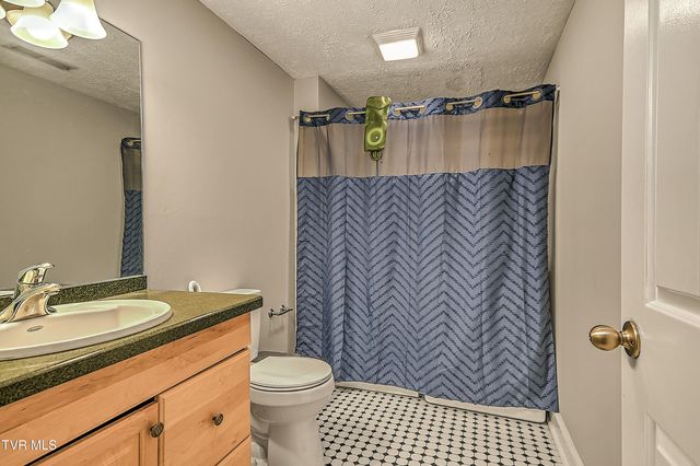701 West Locust Street Apt 15, Johnson City, TN 37604