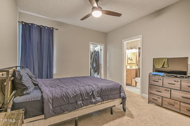 701 West Locust Street Apt 15, Johnson City, TN 37604