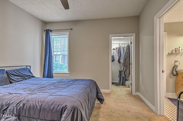 701 West Locust Street Apt 15, Johnson City, TN 37604