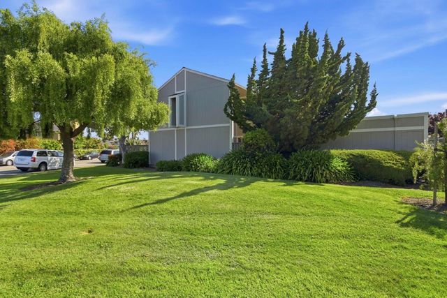 815 Rigel Lane, Foster City, CA 94404