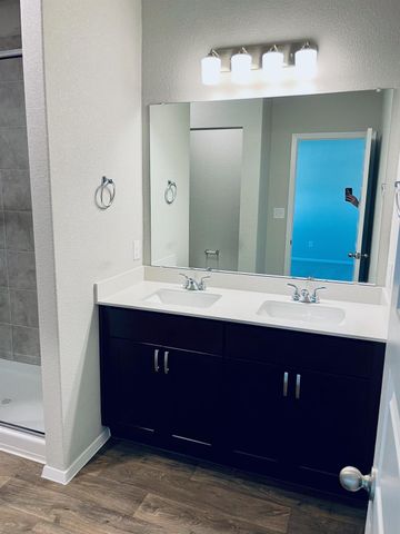 117 Huckleberry LN, Elgin, TX 78621