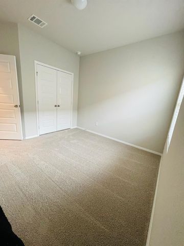 117 Huckleberry LN, Elgin, TX 78621