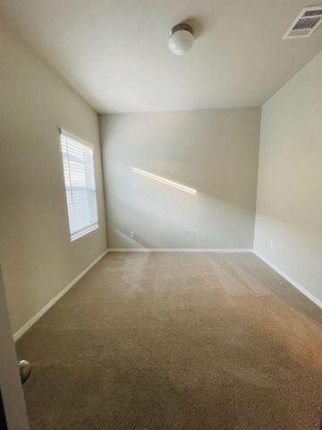 117 Huckleberry LN, Elgin, TX 78621