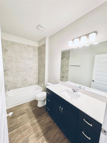 117 Huckleberry LN, Elgin, TX 78621