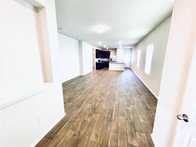 117 Huckleberry LN, Elgin, TX 78621