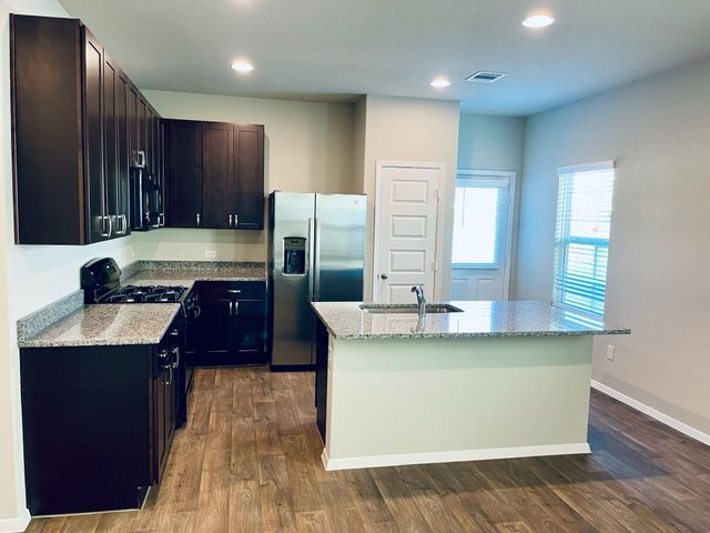 117 Huckleberry LN, Elgin, TX 78621