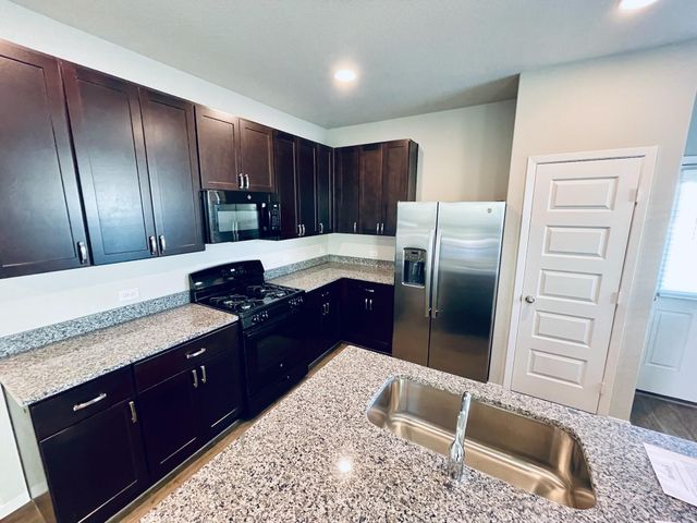 117 Huckleberry LN, Elgin, TX 78621