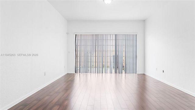 20820 San Simeon Way 24-G, Miami, FL 33179