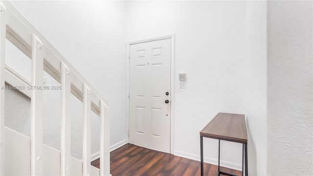 20820 San Simeon Way 24-G, Miami, FL 33179