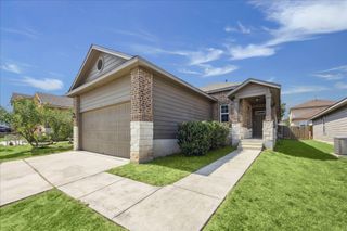 181 Lake Gln DR, San Marcos, TX 78666