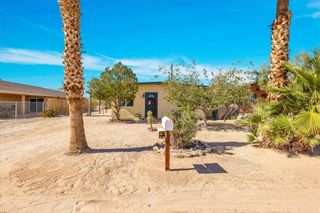 6186 Abronia, 29 Palms, CA 92277