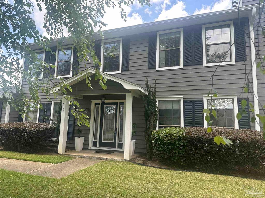 6521 El Presideo, Pensacola, FL 32504