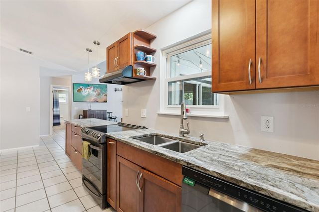 8122 CITRUS HILL COURT, Orlando, FL 32818