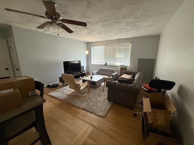 530 Vfw Parkway 201, Boston, MA 02132