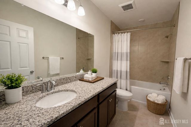 616 sadie Circle, New Brunswick, NJ 08901