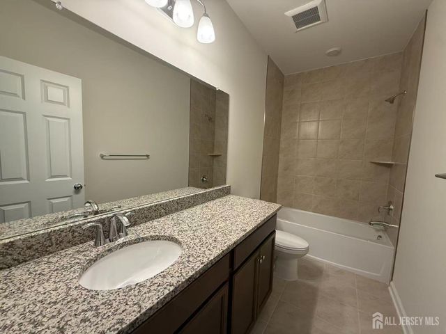 616 sadie Circle, New Brunswick, NJ 08901