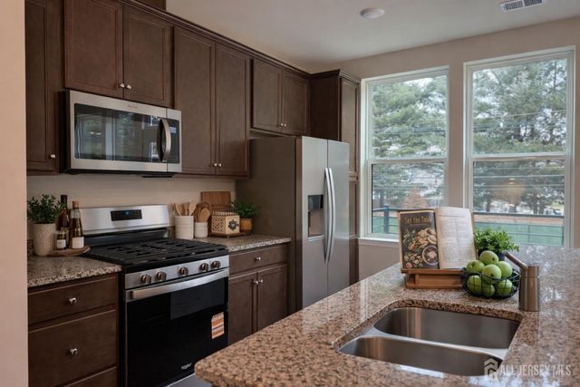 616 sadie Circle, New Brunswick, NJ 08901