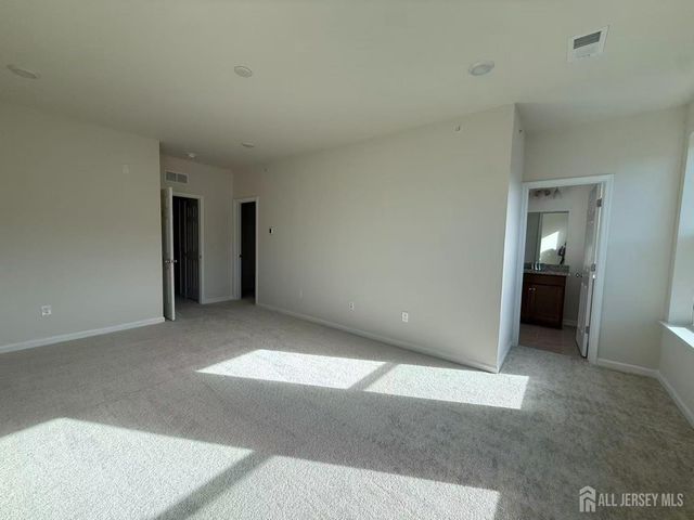 616 sadie Circle, New Brunswick, NJ 08901