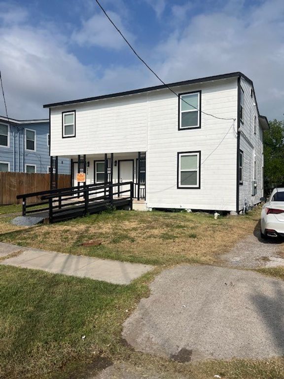 1628 18th St, Corpus Christi, TX 78404