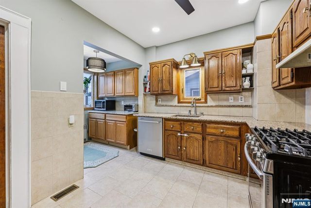 31 Fernwood Terrace, Nutley, NJ 07110