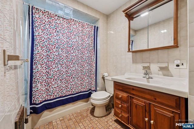 31 Fernwood Terrace, Nutley, NJ 07110