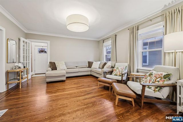 31 Fernwood Terrace, Nutley, NJ 07110