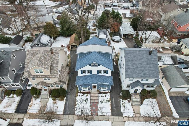 31 Fernwood Terrace, Nutley, NJ 07110