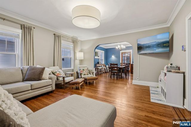 31 Fernwood Terrace, Nutley, NJ 07110