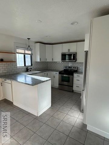 440 Shelley Avenue, Shelley, ID 83274