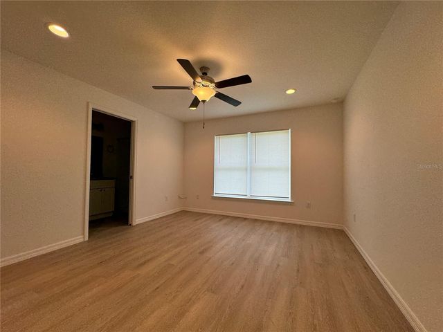 24 MALAUKA LOOP PLACE, Ocklawaha, FL 32179