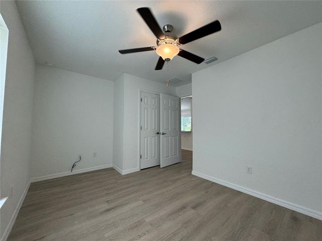 24 MALAUKA LOOP PLACE, Ocklawaha, FL 32179