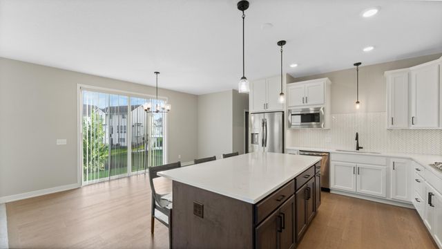 7074 182nd Street W, Lakeville, MN 55044