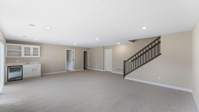 7074 182nd Street W, Lakeville, MN 55044