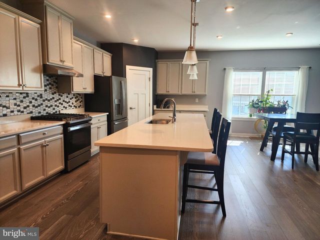 7 PEGASUS LN, Smyrna, DE 19977