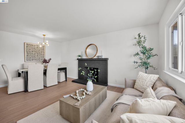 1201 Belfair Dr, Pinole, CA 94564