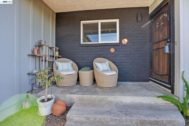 1201 Belfair Dr, Pinole, CA 94564