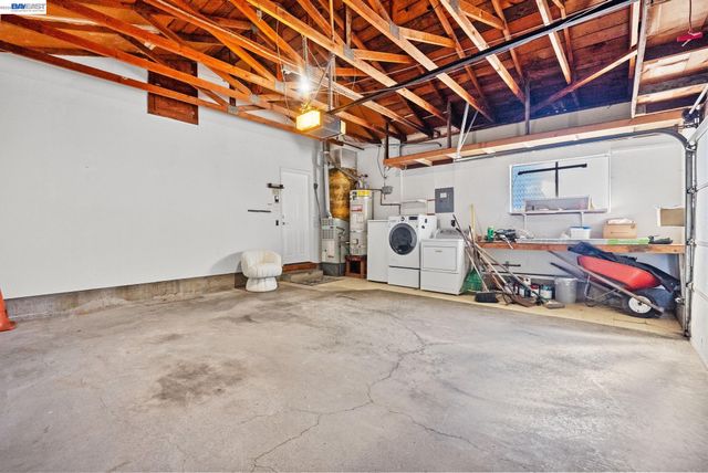 1201 Belfair Dr, Pinole, CA 94564