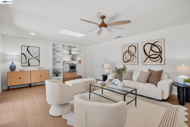 1201 Belfair Dr, Pinole, CA 94564