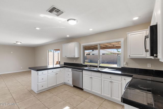 4569 W SHAW BUTTE Drive, Glendale, AZ 85304