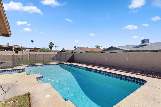 4569 W SHAW BUTTE Drive, Glendale, AZ 85304