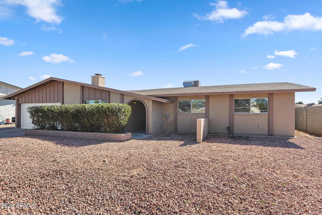 4569 W SHAW BUTTE Drive, Glendale, AZ 85304