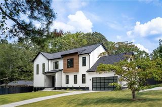 605 Hunnicutt SE Road, Mableton, GA 30126