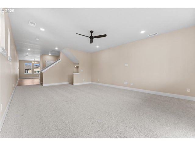 13144 SEASONS Ln, Oregon City, OR 97045